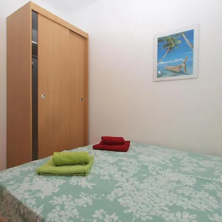 Apartment Fuer 3 Personen Ca 32 Qm In Fazana, Istrien Istrische Riviera *